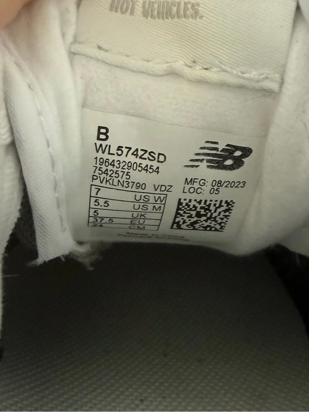 New Balance Women's Gray Suede & Mesh Platform Sneaker